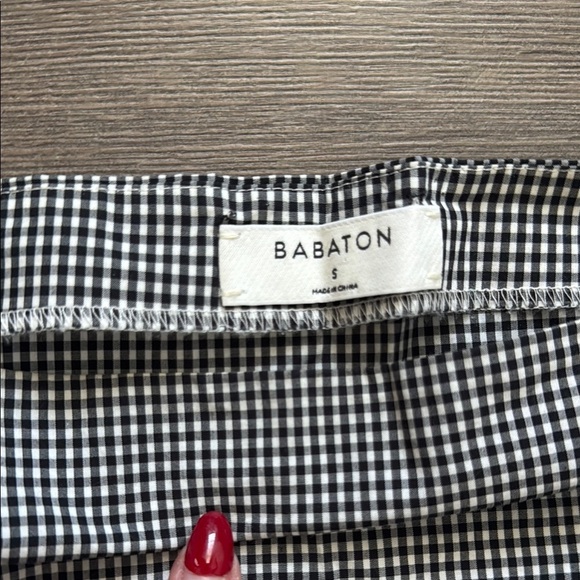 Babaton Black and White Gingham Off-the-Shoulder Relaxed Blouse - Picture 3 of 8